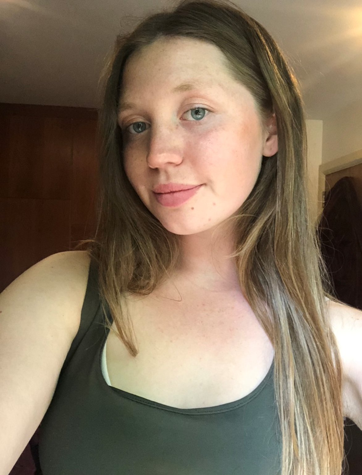  Lauren